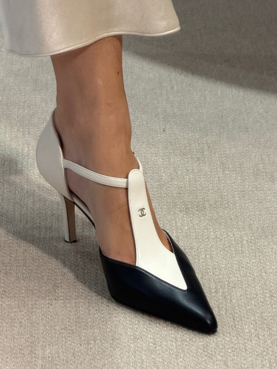 CHANEL Shoes - Chanel Mary Jane shoes 39